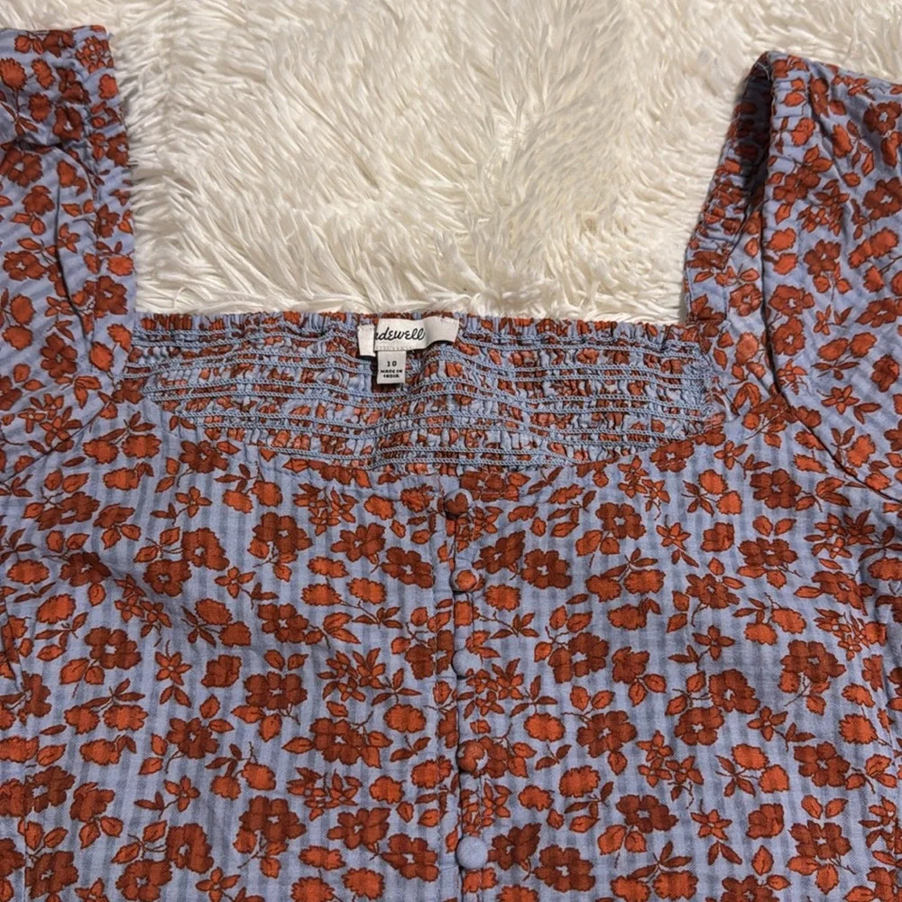 Madewell Button-Front Smocked-Back Top in Piccola Floral in Pale Dawn 10